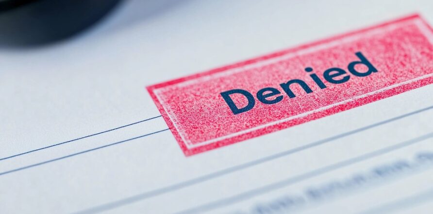 Why Hospitals Need AI UM Software to Fix the Denial Problem